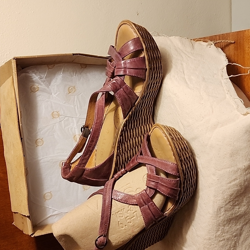 Women's Born Leather Wedge Sandal Gem